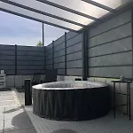 Mavie & Whirlpool Апартаменты
