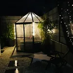 Mavie & Whirlpool Апартаменты