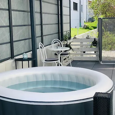 Mavie & Whirlpool Apartamento